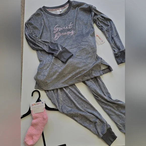 Gray Velour Women's Lounge Wear Pajamas 2-Piece Set with Pink Accents and Socks - Picture 1 of 5